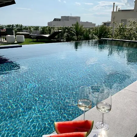 New Luxury With Sea View And Private Heated Pool, 50m From The