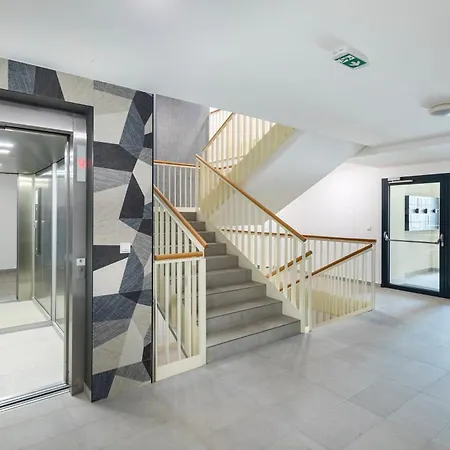 New Luxury With Sea View And Private Heated Pool, 50m From The Split