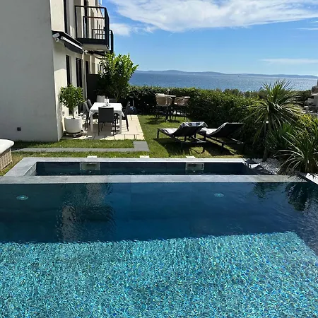 New Luxury With Sea View And Private Heated Pool, 50m From The