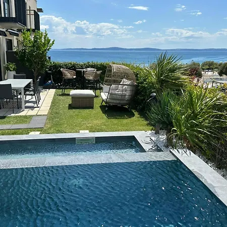 Apartman New Luxury With Sea View And Private Heated Pool, 50m From The *