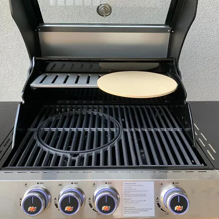 New Luxury With Sea View And Private Heated Pool, 50m From The Lejlighed