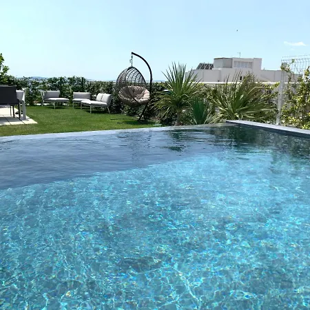 New Luxury With Sea View And Private Heated Pool, 50m From The Lejlighed