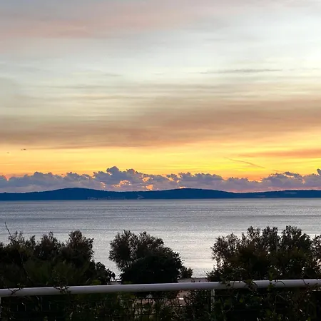 New Luxury With Sea View And Private Heated Pool, 50m From The Lejlighed