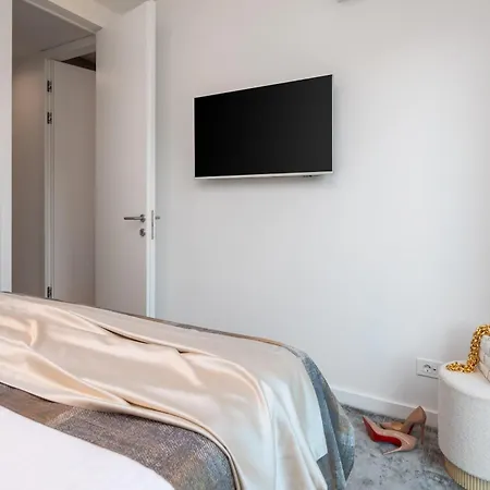 New Luxury With Sea View And Private Heated Pool, 50m From The