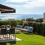 Apartamento New Luxury With Sea View And Private Heated Pool, 50m From The Split
