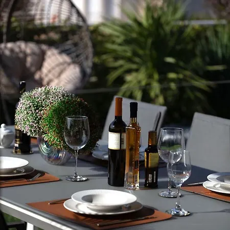 New Luxury With Sea View And Private Heated Pool, 50m From The Apartamento Split