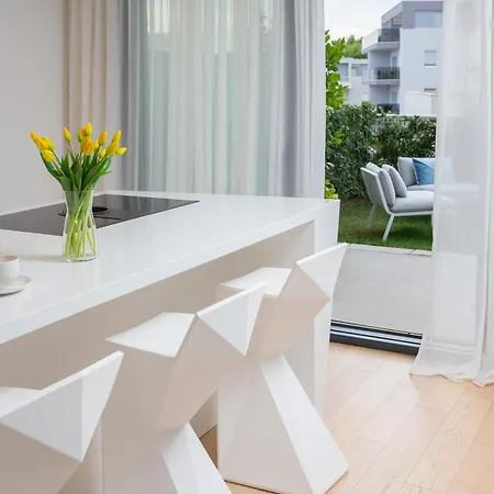아파트 New Luxury With Sea View And Private Heated Pool, 50m From The *