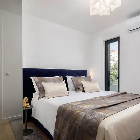 New Luxury With Sea View And Private Heated Pool, 50m From The