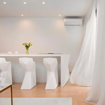 Appartement New Luxury With Sea View And Private Heated Pool, 50m From The