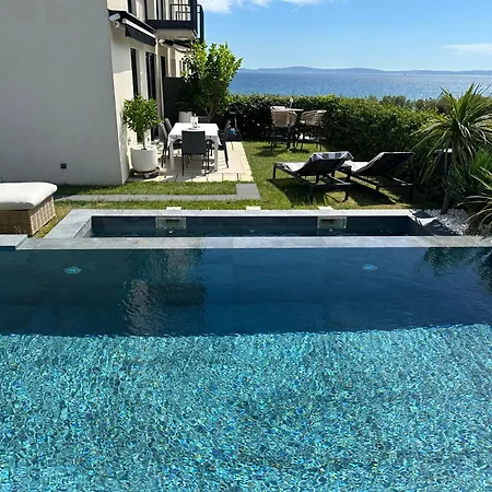 New Luxury With Sea View And Private Heated Pool, 50m From The Appartement